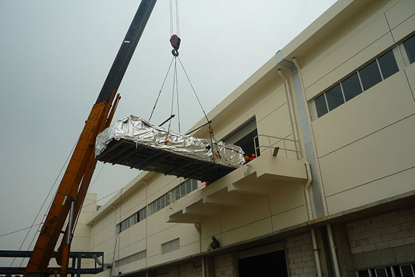 大件設備在進行起重搬運裝卸時要考慮哪些因素？