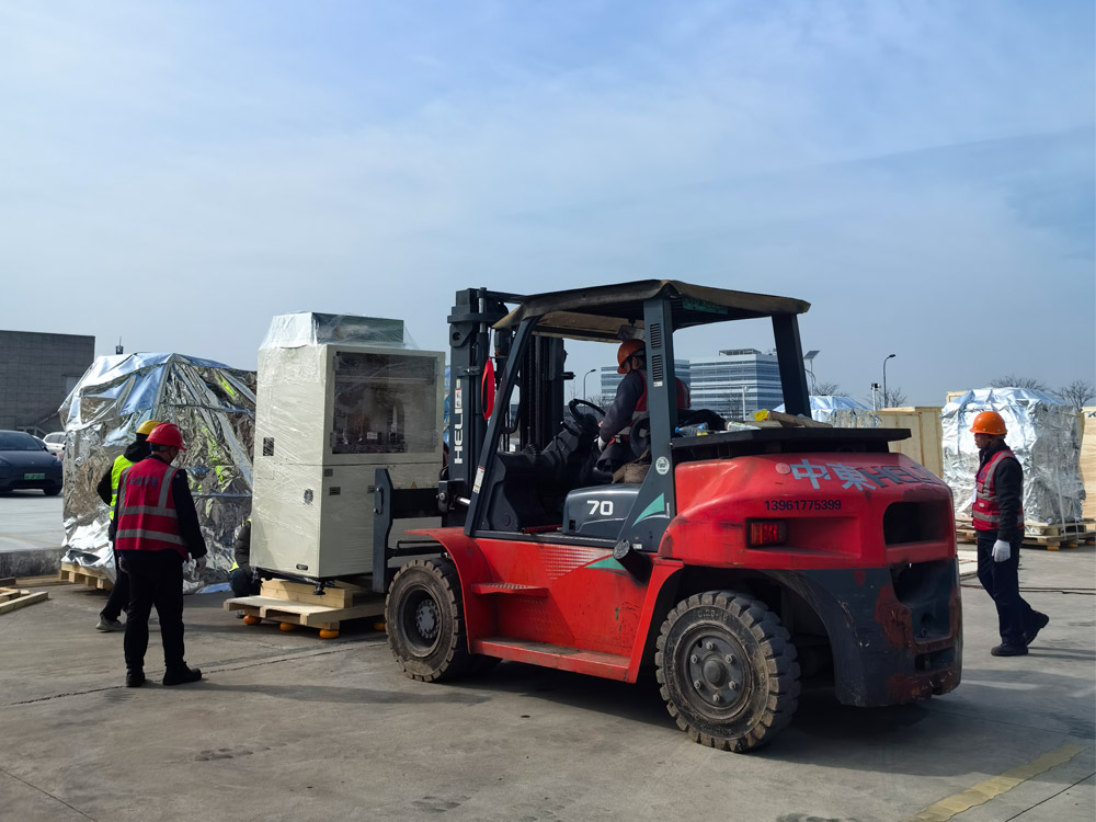 半導(dǎo)體設(shè)備搬運安裝