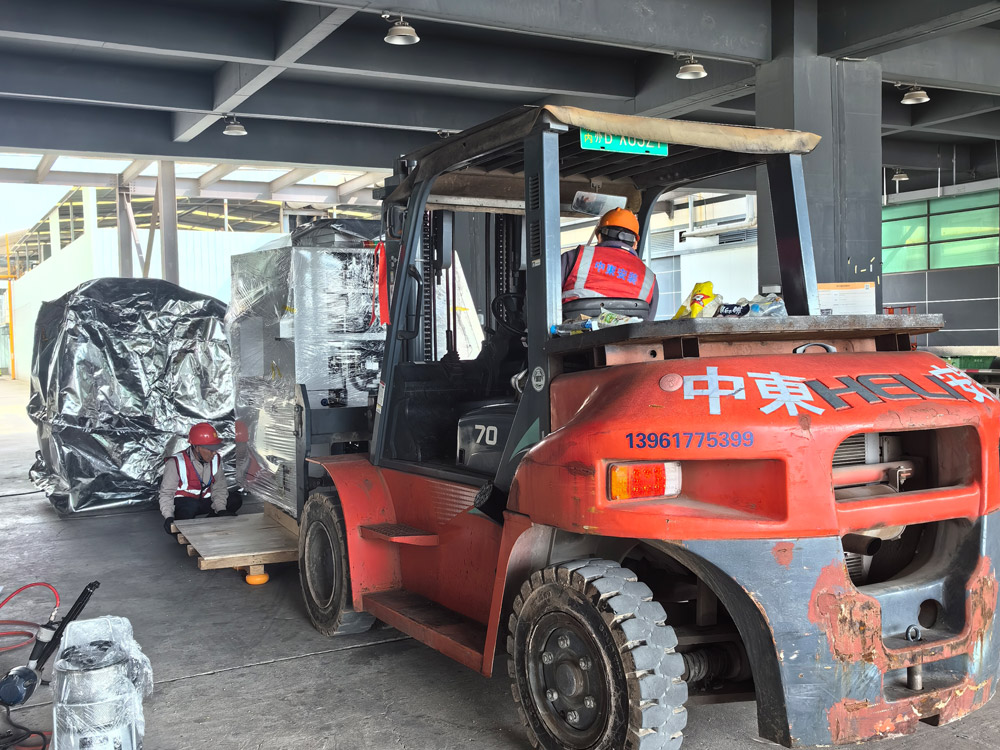 半導(dǎo)體設(shè)備搬運安裝