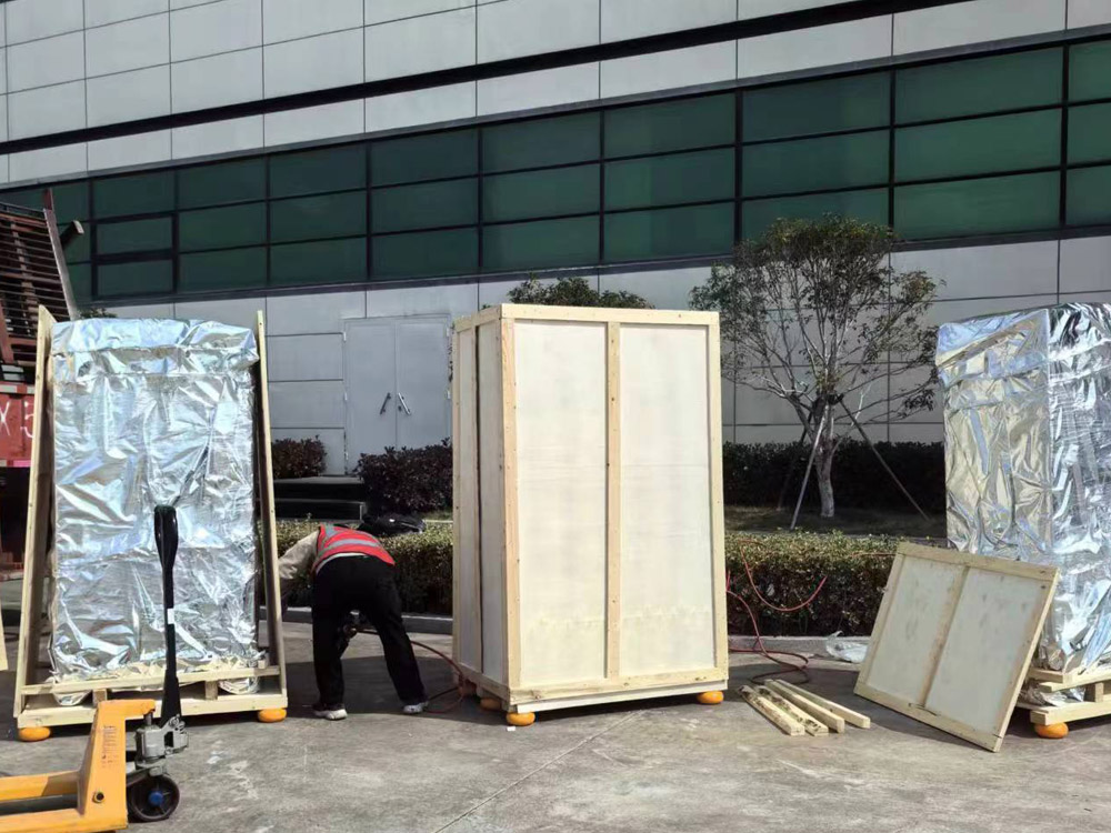 半導(dǎo)體設(shè)備搬運安裝